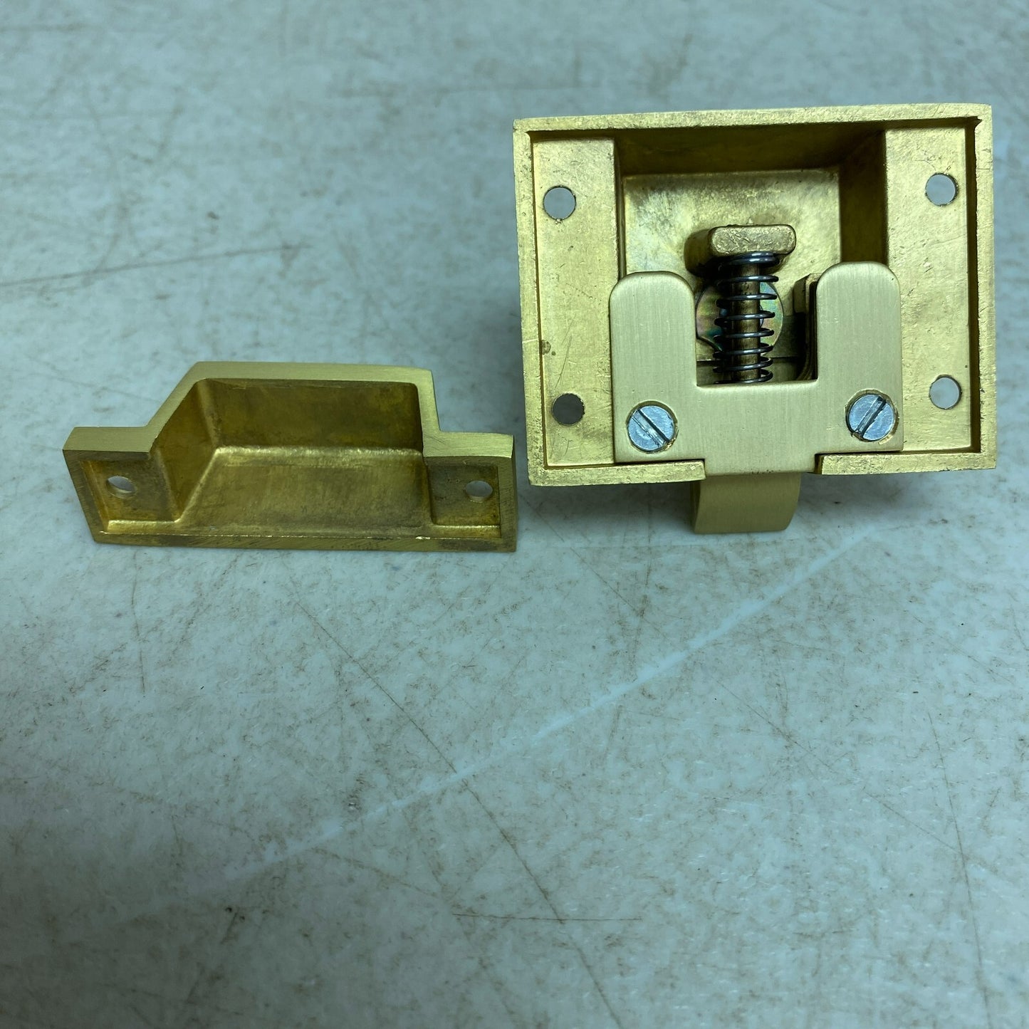 SIGNATURE HARDWARE PITKIN BRASS CABINET LATCHES WITH OVAL KNOB- SATIN BRASS