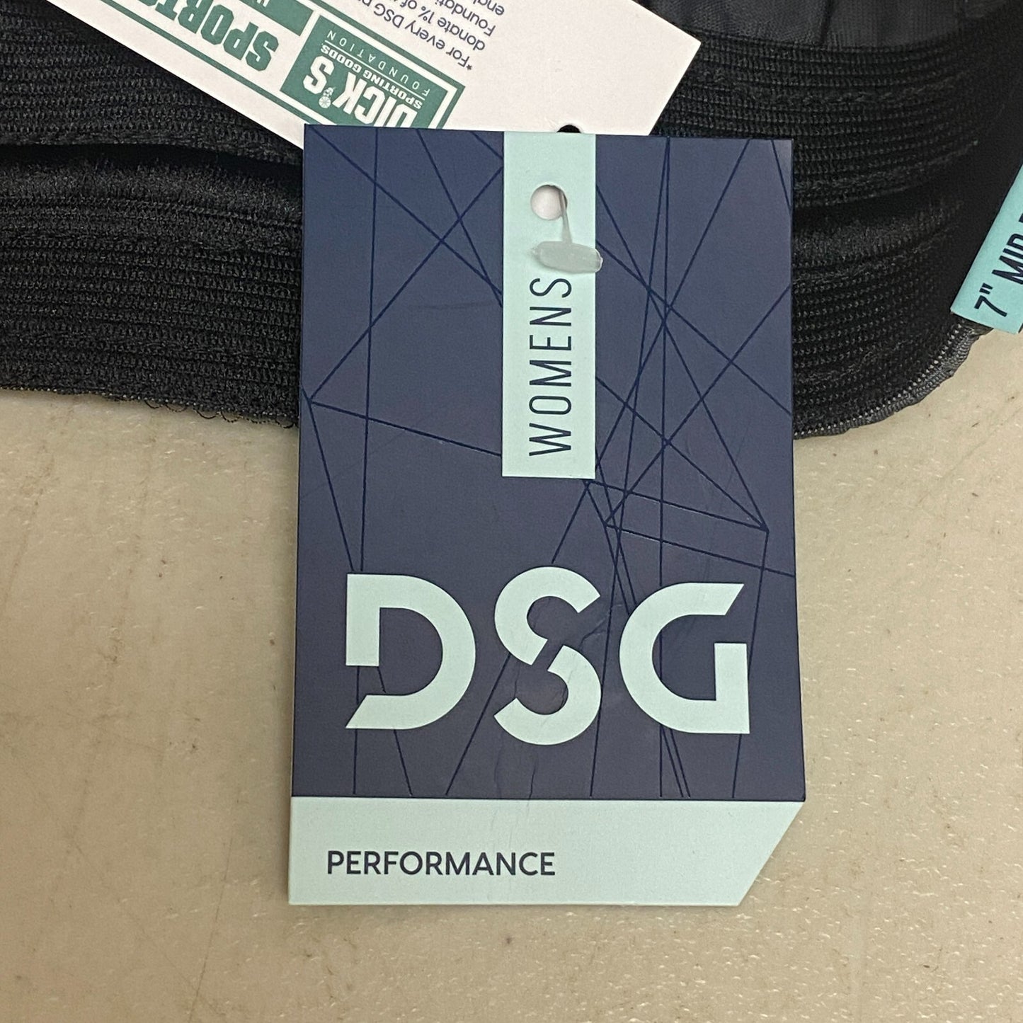 DSG Women's 7â Mesh Shorts with Pockets Carbon Grey Relaxed Mid-Rise DAW39137M