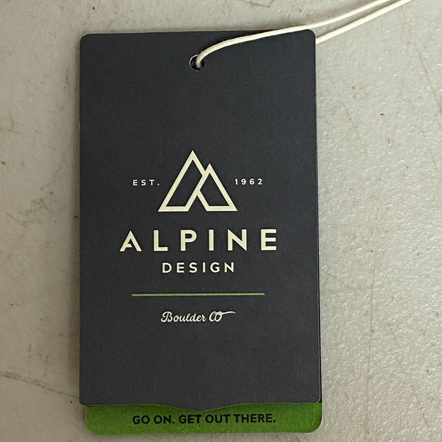 Alpine Design 5 in Menâs Active 5â Pull On Short Painted Jungle Print ADM138