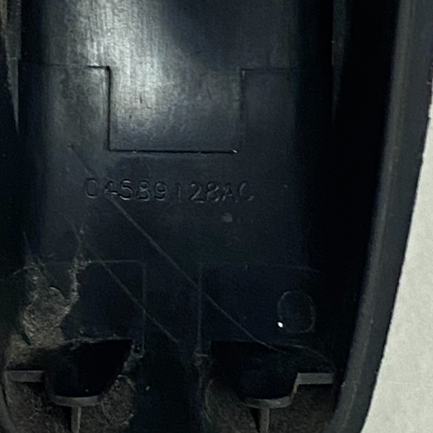 2008-2013 DODGE JOURNEY FRONT OR REAR PASSENGER SIDE EXTERIOR DOOR HANDLE OEM