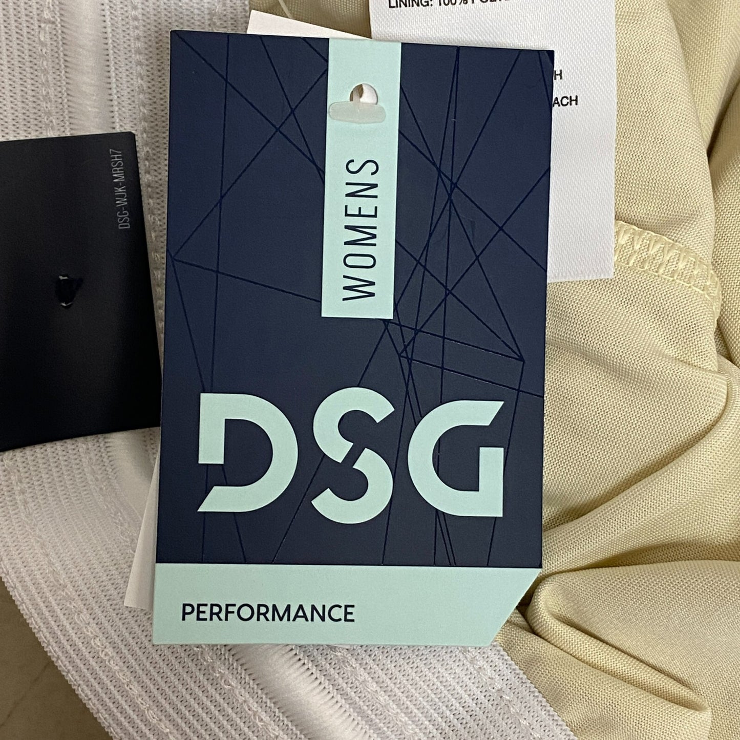 DSG Women's Mid-Rise 7" Light Sand Performance Athletic Shorts Summer DAW39137M