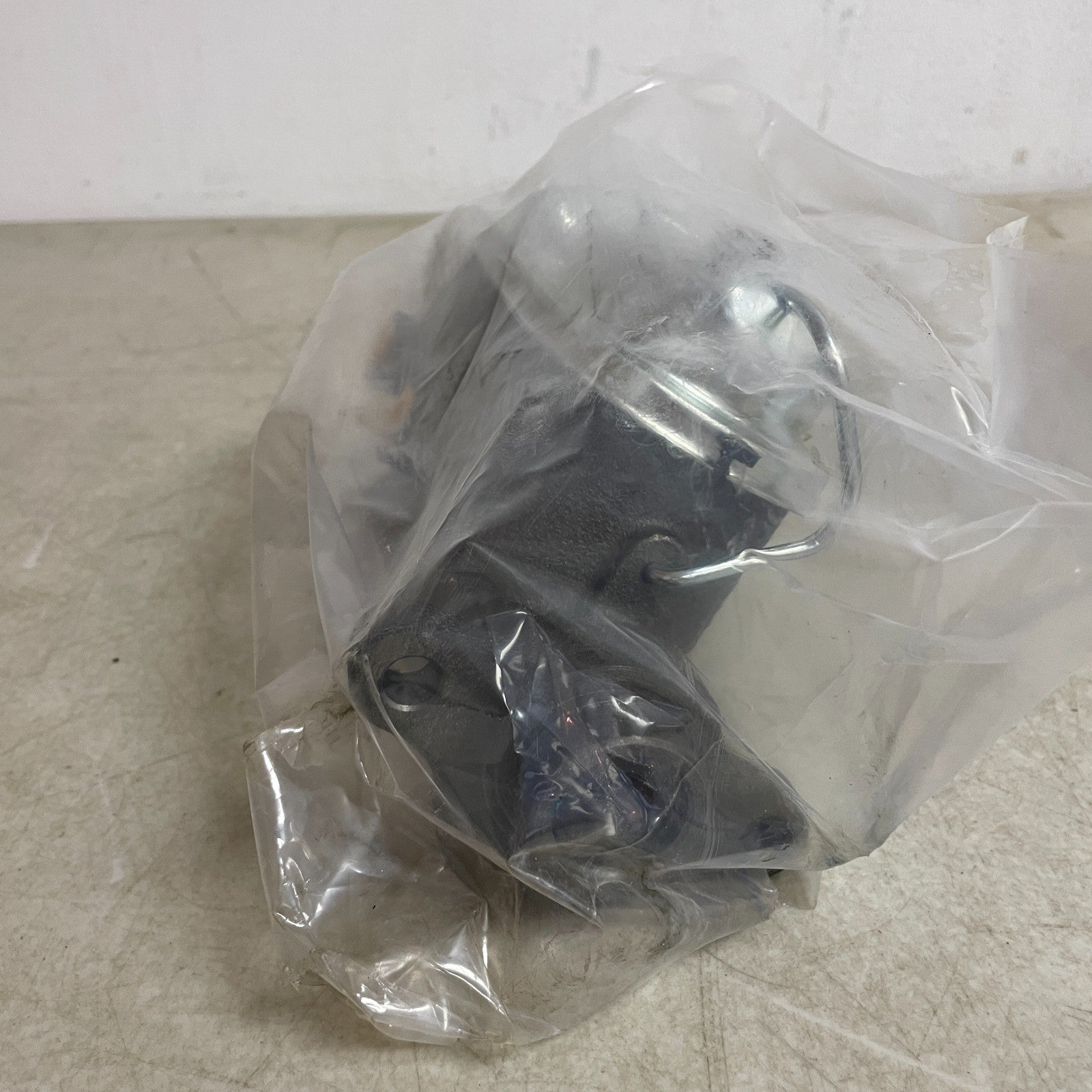 Crown 83300111 Brake Master Cylinder for Jeep CJ5 CJ7 CJ8 1978–1986 Power Disc