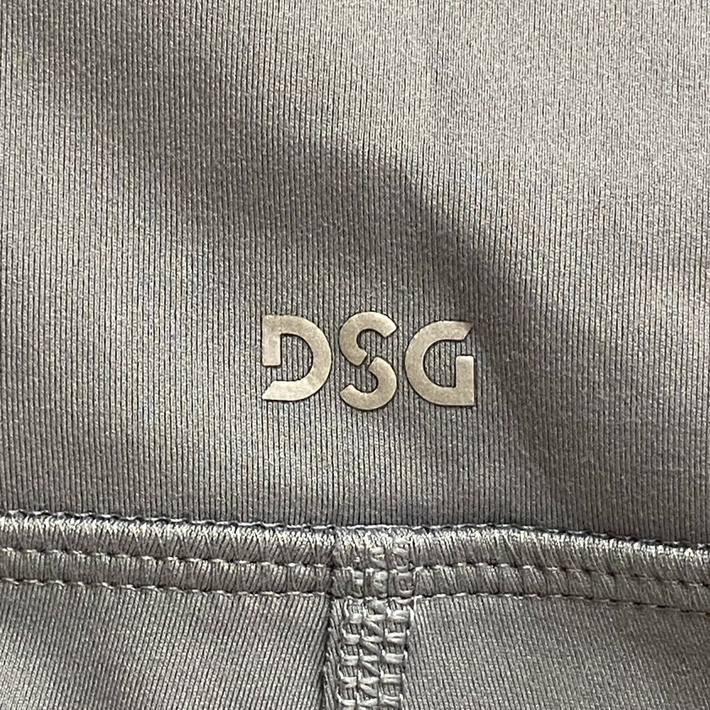 DSG  Women's 7 in Momentum Ultra High Rise Bike Short Wet Cement DAW12302