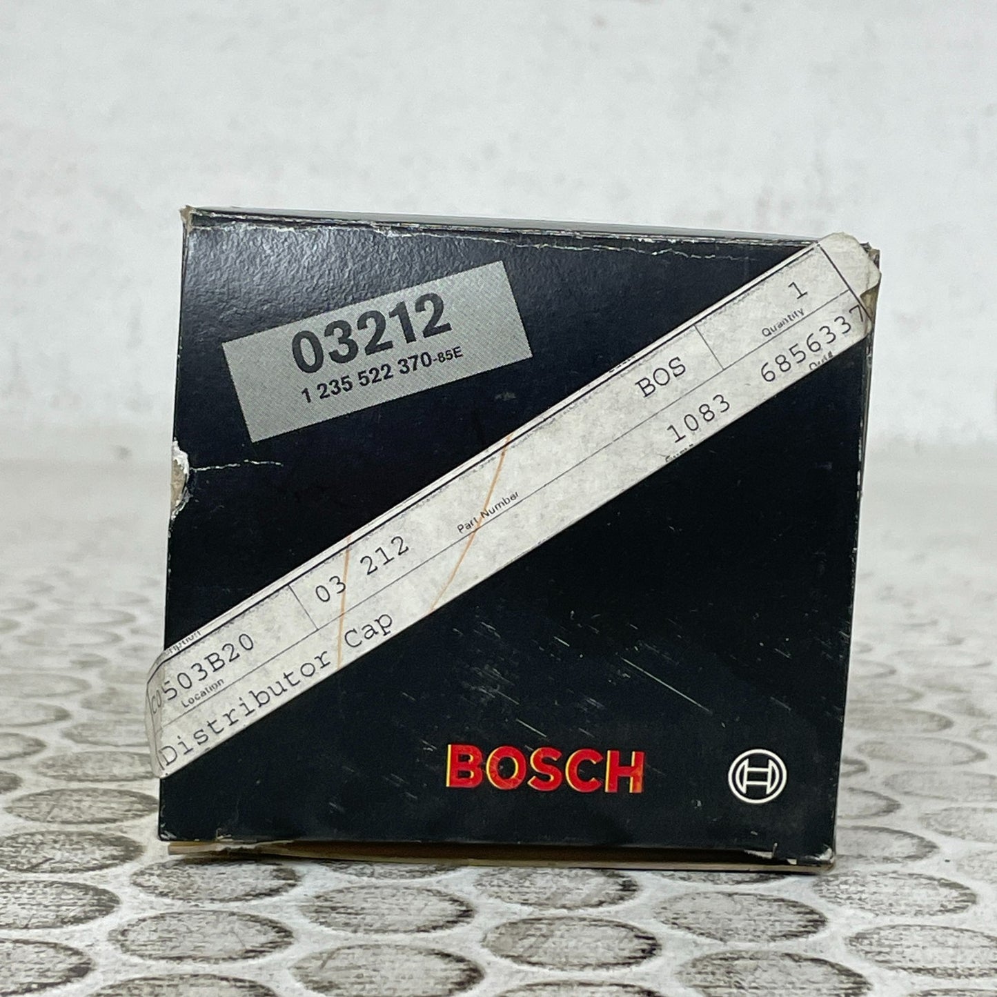 Bosch 1235522370 Distributor Cap 4-Cylinder VW Jetta Golf Passat BMW E30