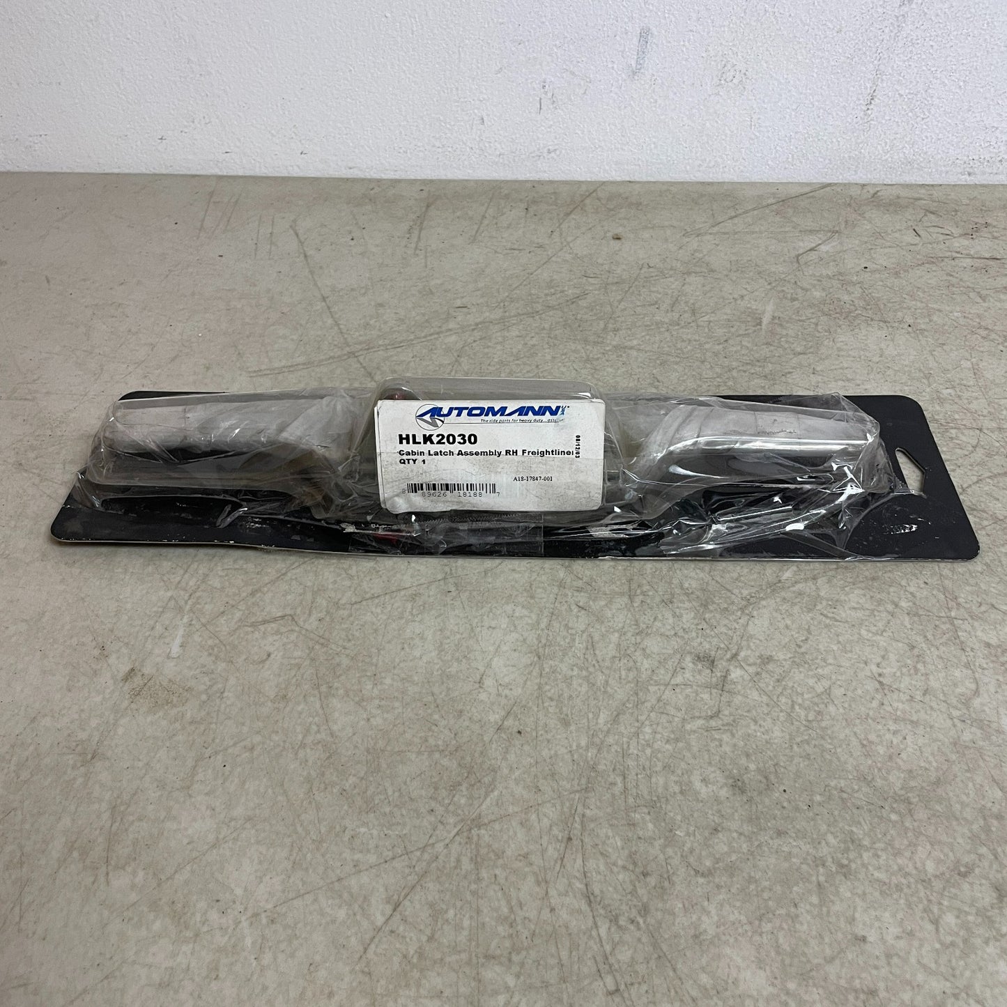 Automann HLK2030 Right Side Heavy-Duty Cabin Latch Assembly Freightliner Trucks