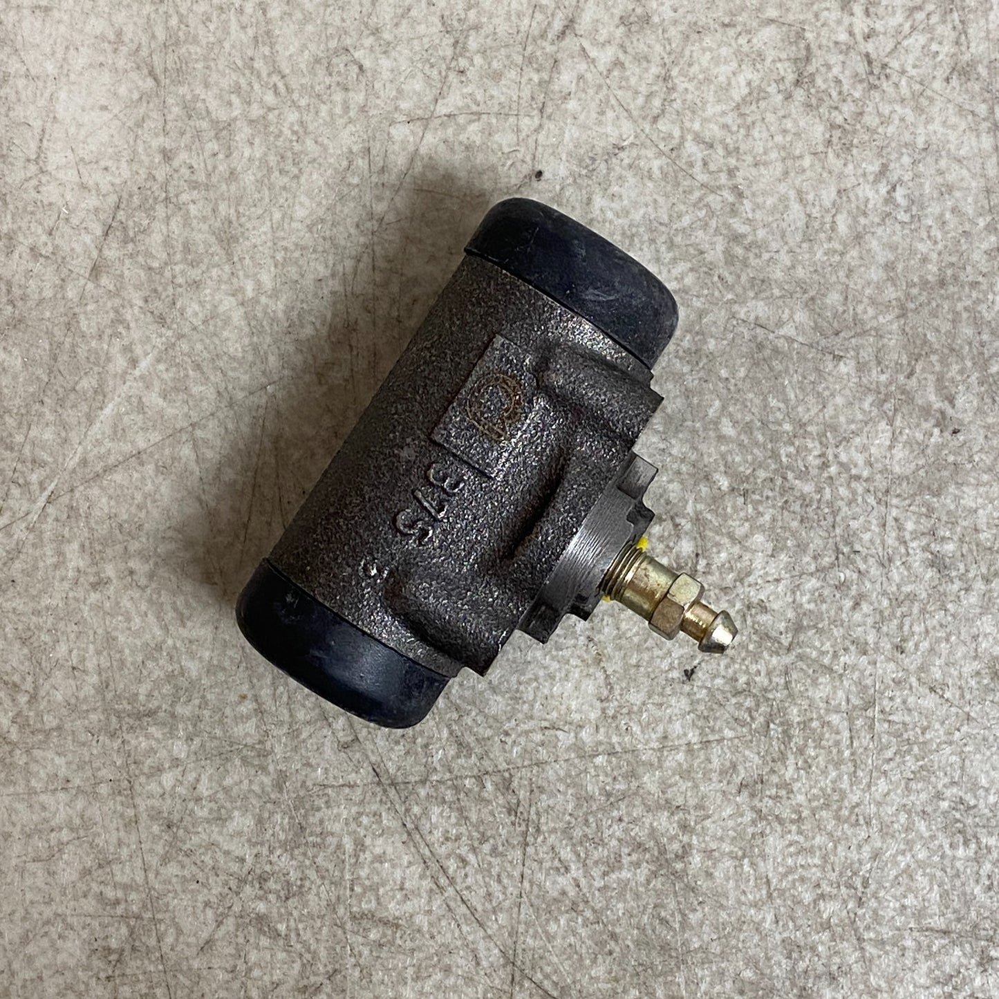 DORMAN W37639 Front Disc Brake Wheel Cylinder 1981-1987 Isuzu Pickup Trooper