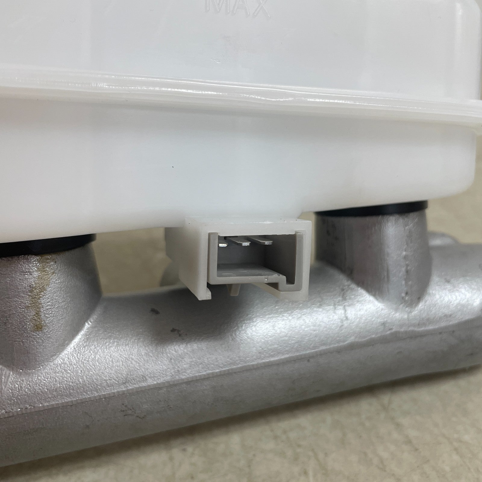 Dorman M39567 Brake Master Cylinder Direct Fit Replacement for Select Vehicles