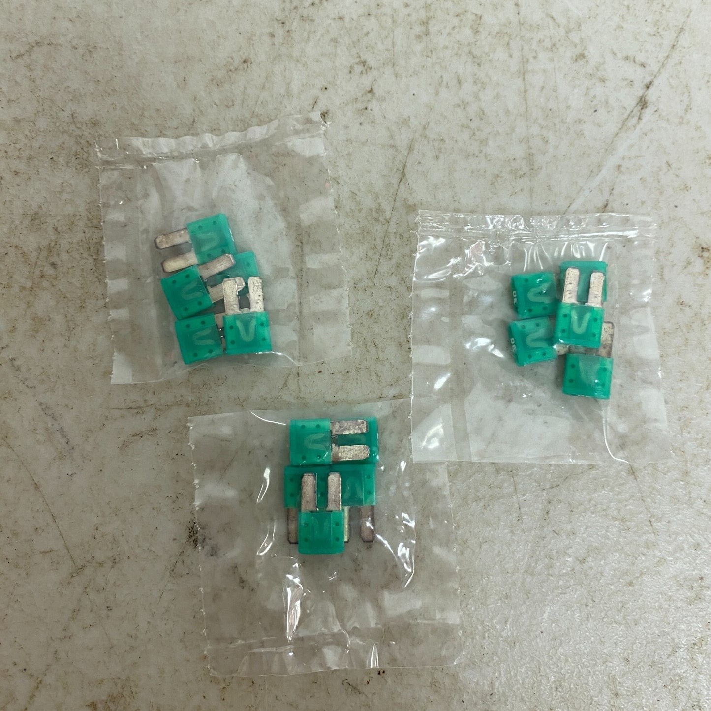 "FUSE" 30 AMP CIRCUIT BREAKER, DG9Z-14526-M