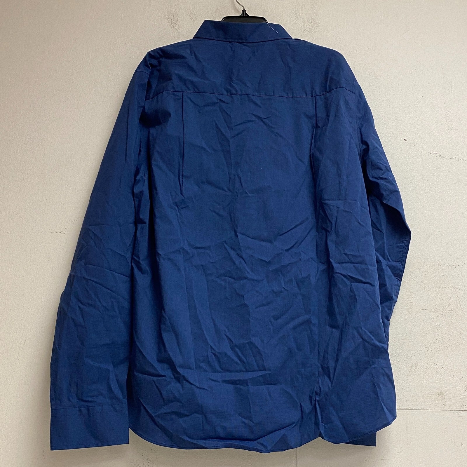 Van Heusen Big And Tall Long Sleeve Button Up Collared Shirt Size XLT Color Blue