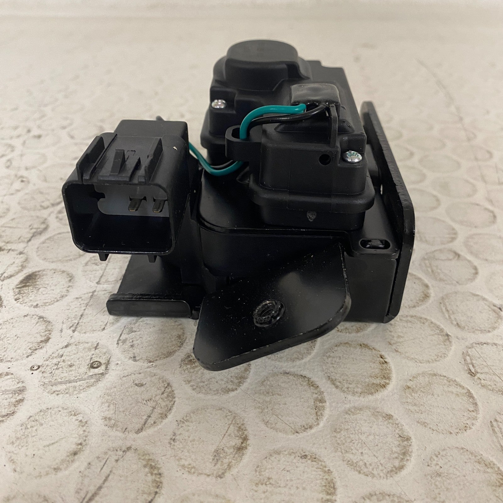 DORMAN 931-299 Liftgate Lock Actuator 07-17 GM SUV Cadillac Chevy GMC