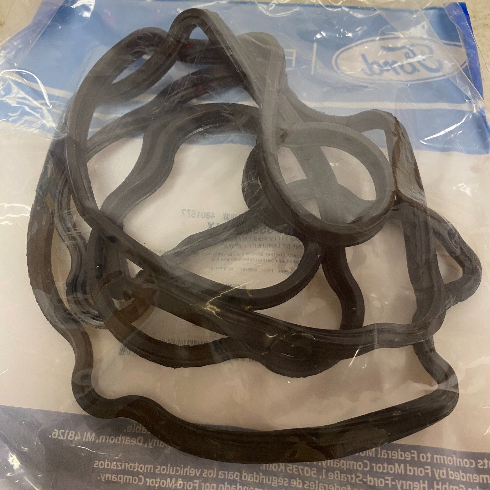 Ford EngineValve Cover Gasket forF-250SuperDuty, F-350,F-450 , F-550,8C3Z-6584-A