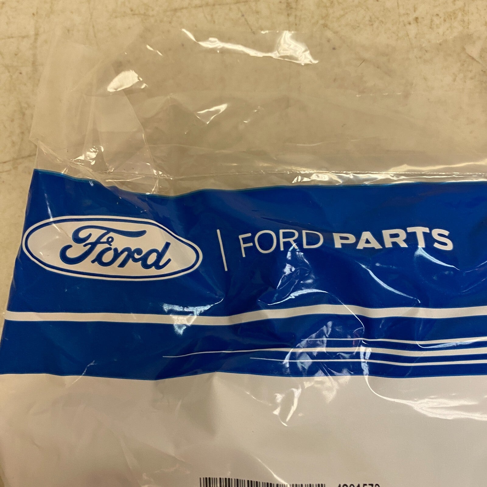 Ford EngineValve Cover Gasket forF-250SuperDuty, F-350,F-450 , F-550,8C3Z-6584-A