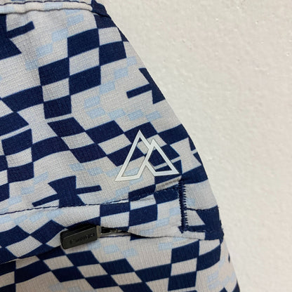 Alpine Design Menâs Active 5â Pull On Short White / Geo Print ADM13801P