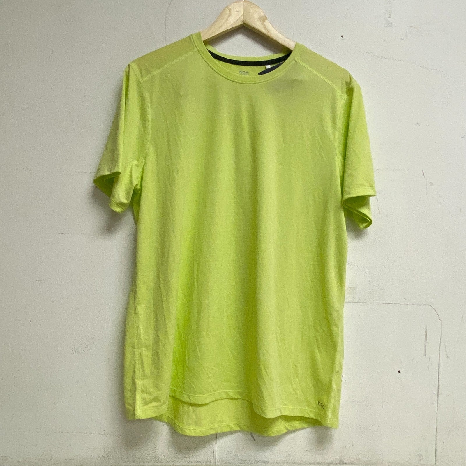 DSG Mens Movement Tee Fresh Lime/ Pure White DAM12100N BRAND NEW
