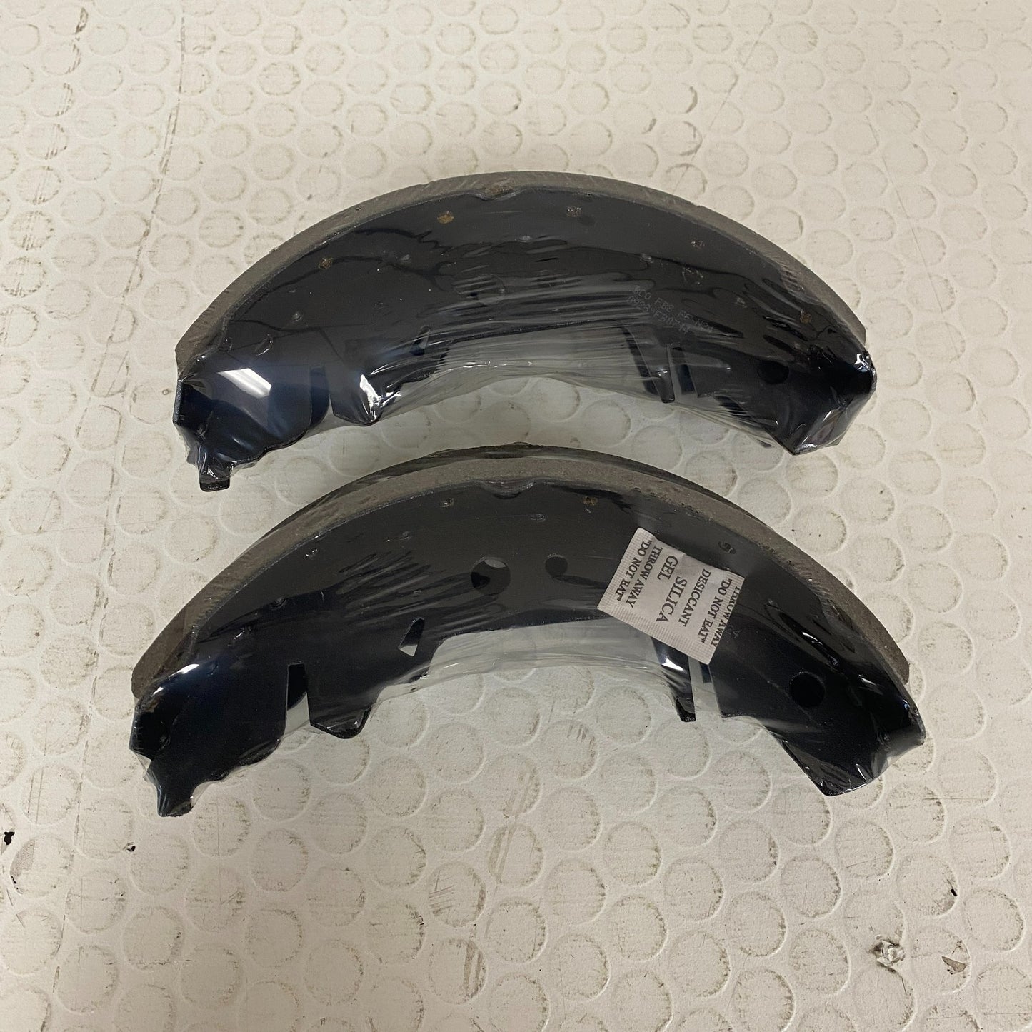 Bosch BS714 Blue Rear Drum Brake Shoe Set for Dodge Caravan Chrysler Voyager