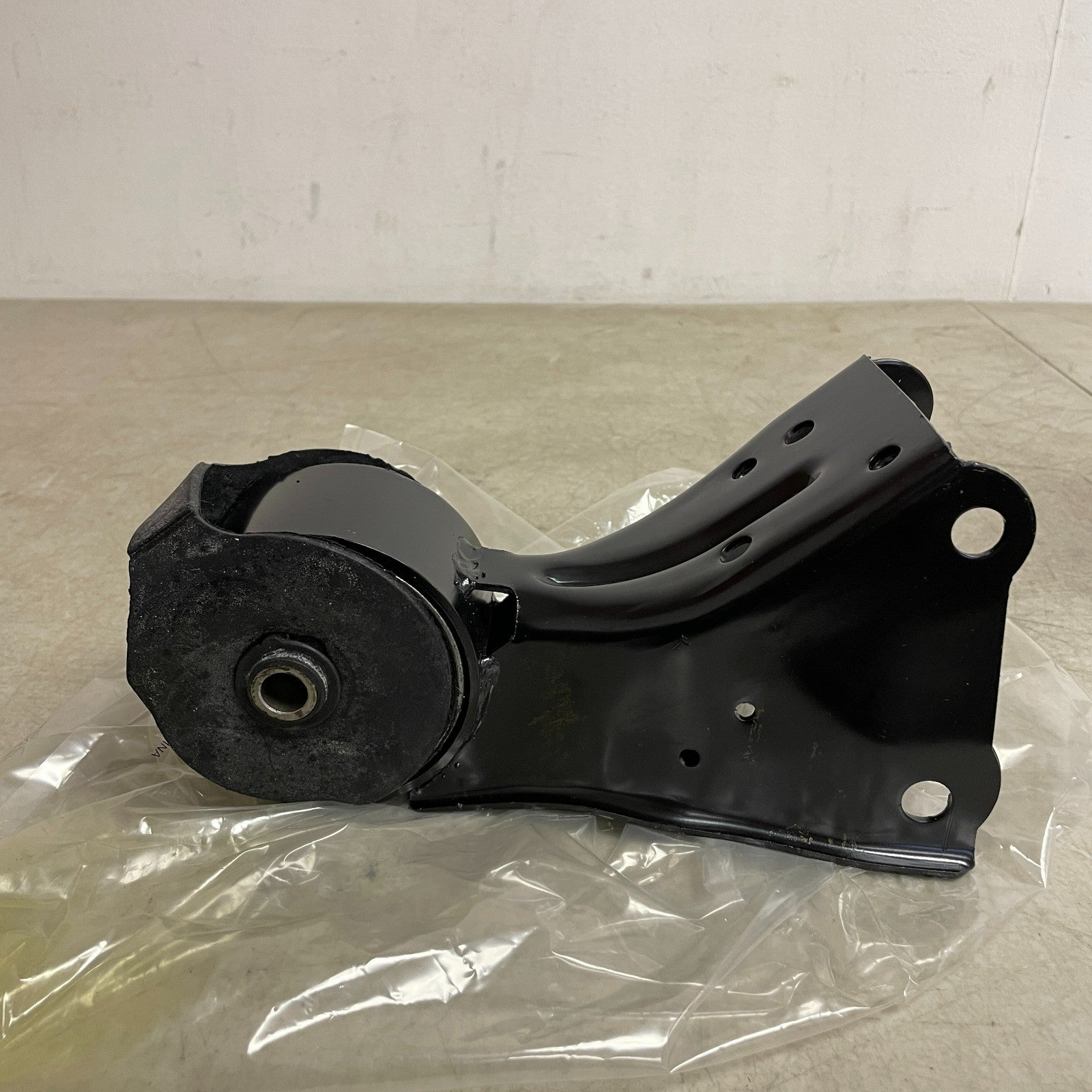 Carquest 31-8707 Rear Right Engine Mount Nissan Quest 3.0/3.3L V6 1993-2002