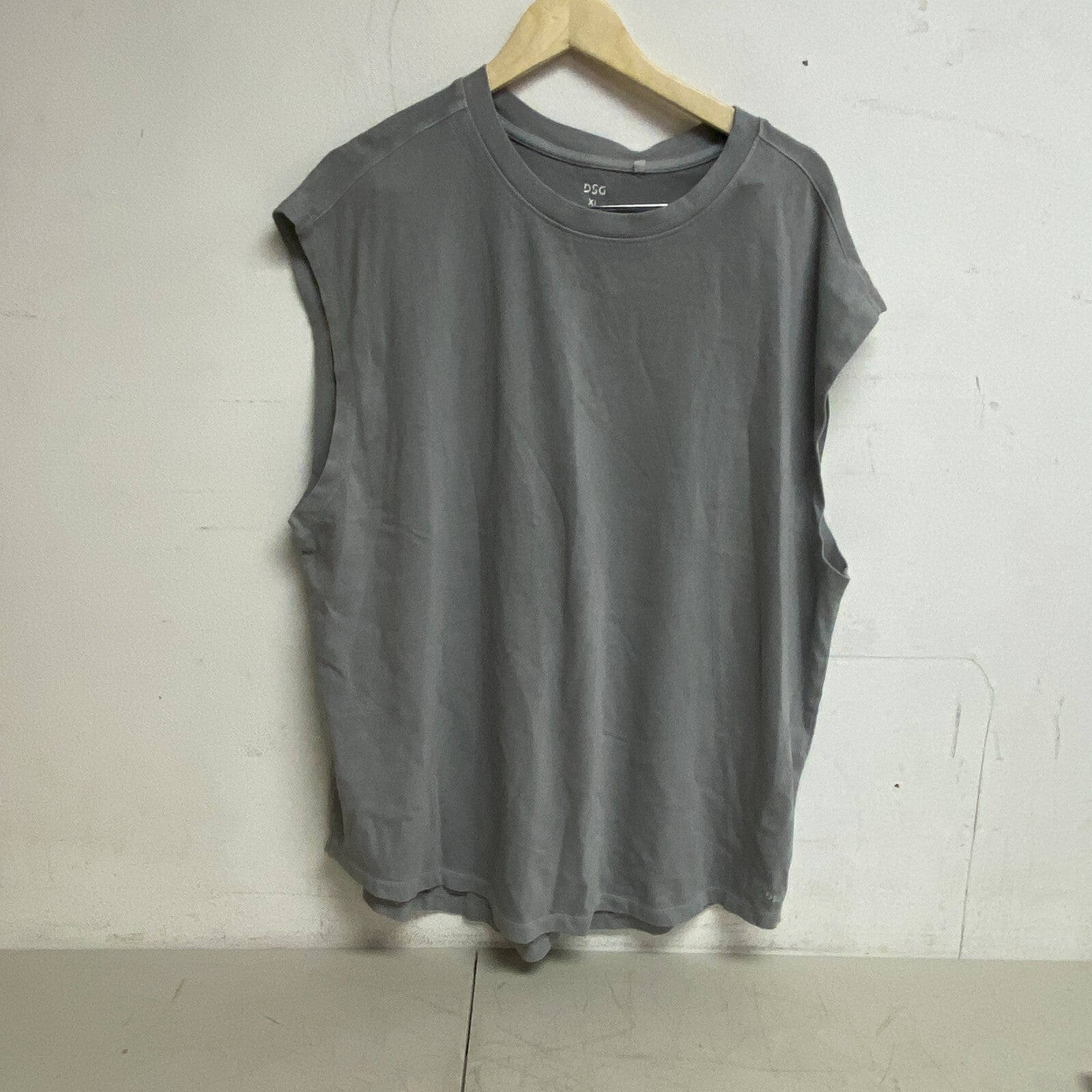 DSG Men's Relaxed Fit  Jersey Muscle Tank Light Charcoal BOSSM23106
