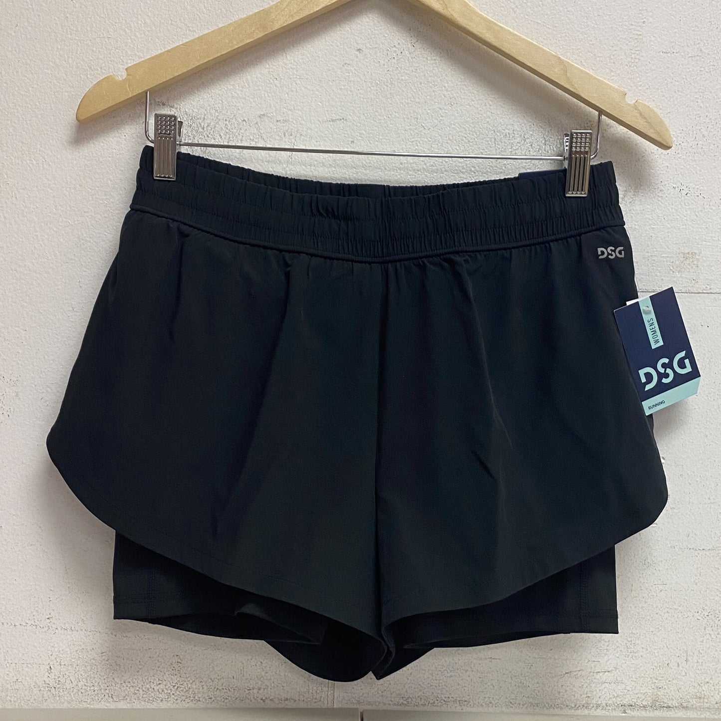 DSG Women's 6"Running Mid Rise 2 in 1  Short Woven Top Layer Pure Black DAW11193