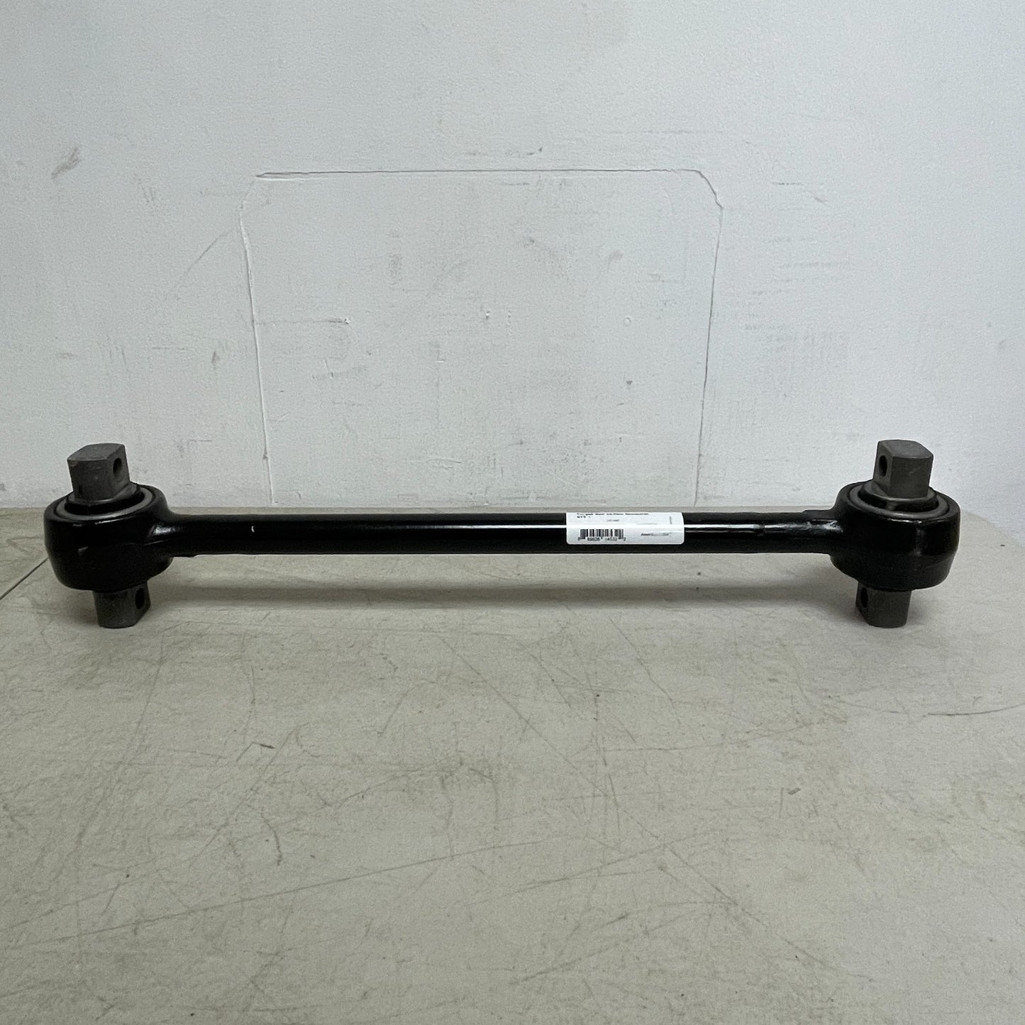 Automann TMR67 24" Torque Rod for Kenworth/Volvo Rear AG100 Suspension