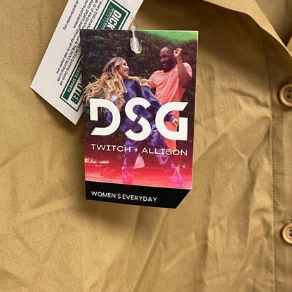 DSG X TWITCH + ALLISON Women's Boyfriend Woven Button Down Sahara Sand BOSSW2210