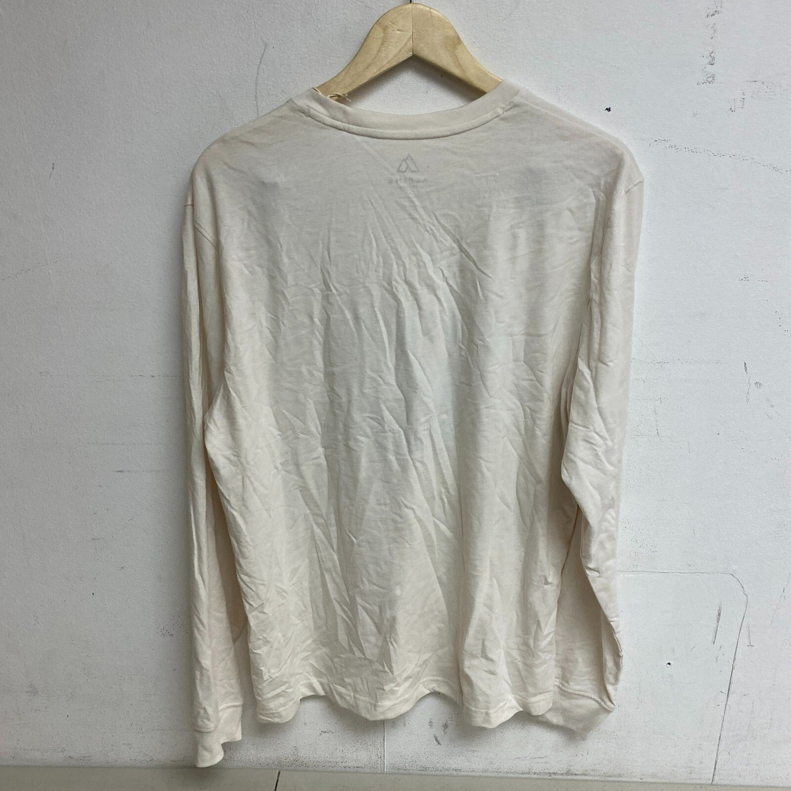 Alpine Design Men's AD M LS Graphic Tee SD AD Logo/Soft White ADM23200SD