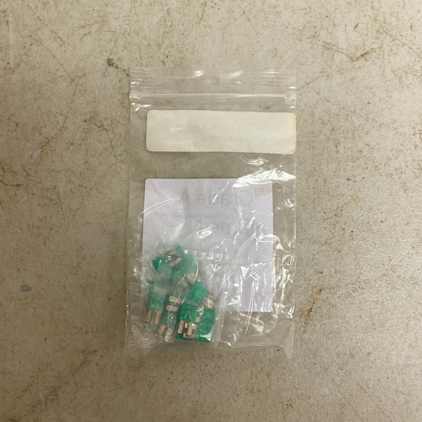 "FUSE" 30 AMP CIRCUIT BREAKER, DG9Z-14526-M