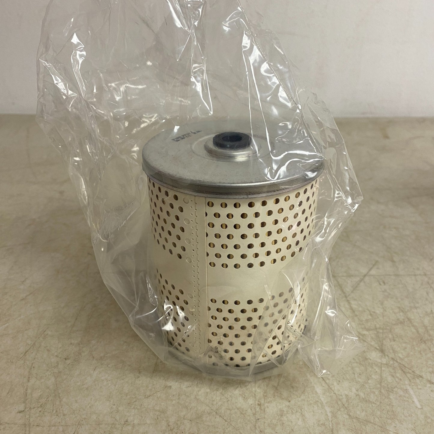 CARQUEST Fuel Filter Canister Metal Cartridge Black 96003