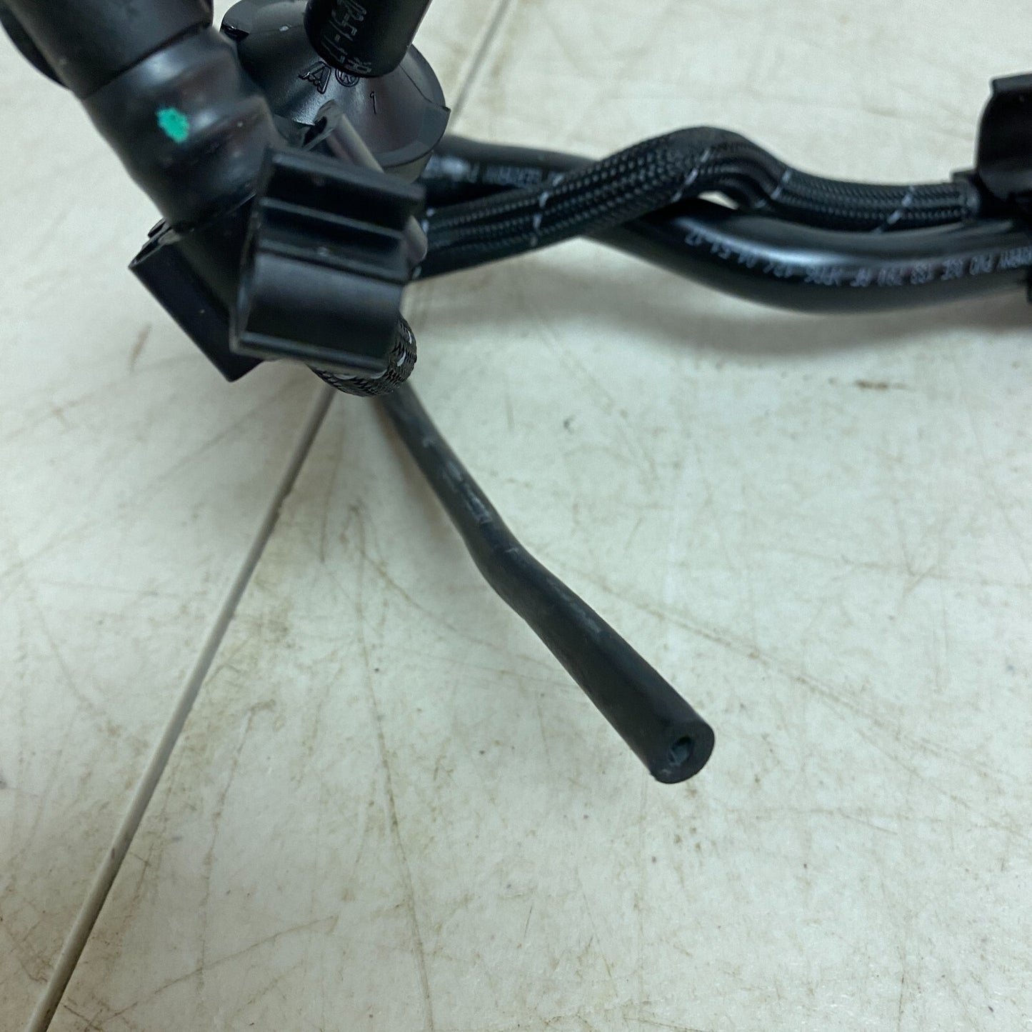 AUDI A4 B8 VACUUM HOSE PIPE 06E133773BE ORIGINAL