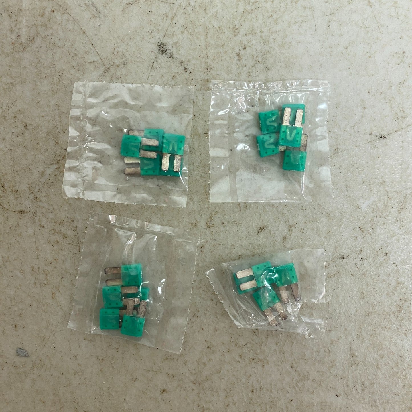 "FUSE" 30 AMP CIRCUIT BREAKER, DG9Z-14526-M