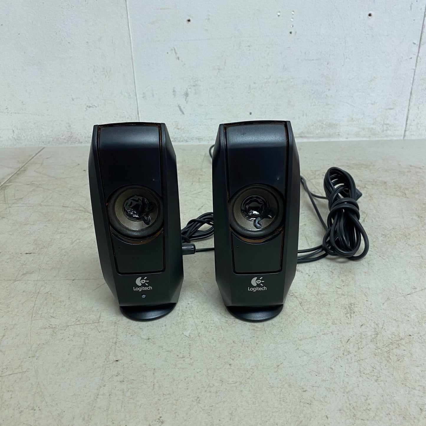 Logitech S120 Black Desktop Speaker System , Used Very Good