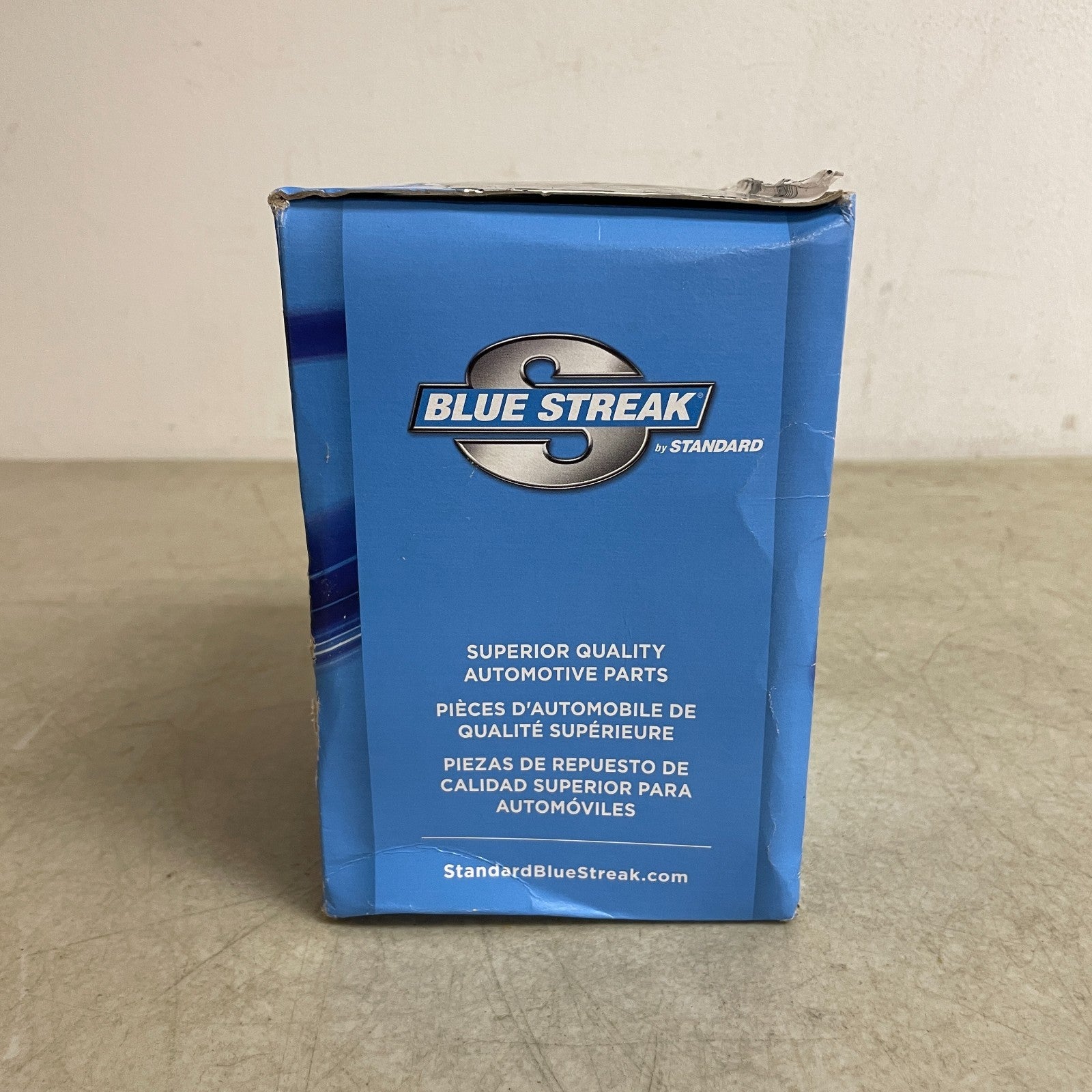 Blue Streak DR-450 Distributor Cap by Standard Motor Products One Size