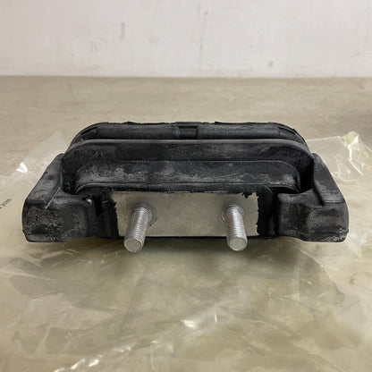 Carquest 2933 Front Right Engine Mount for Chevy Malibu 97–03 & Alero 99–04