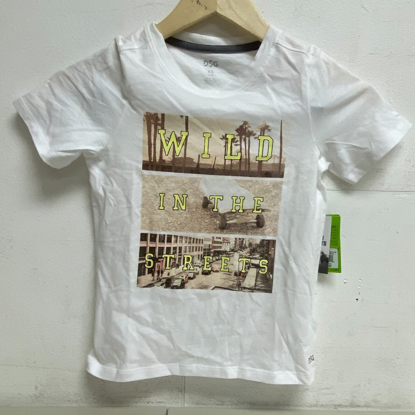 DSG Boys' training Relaxed Cotton Graphic T-Shirt Wild Streets White DAB21108