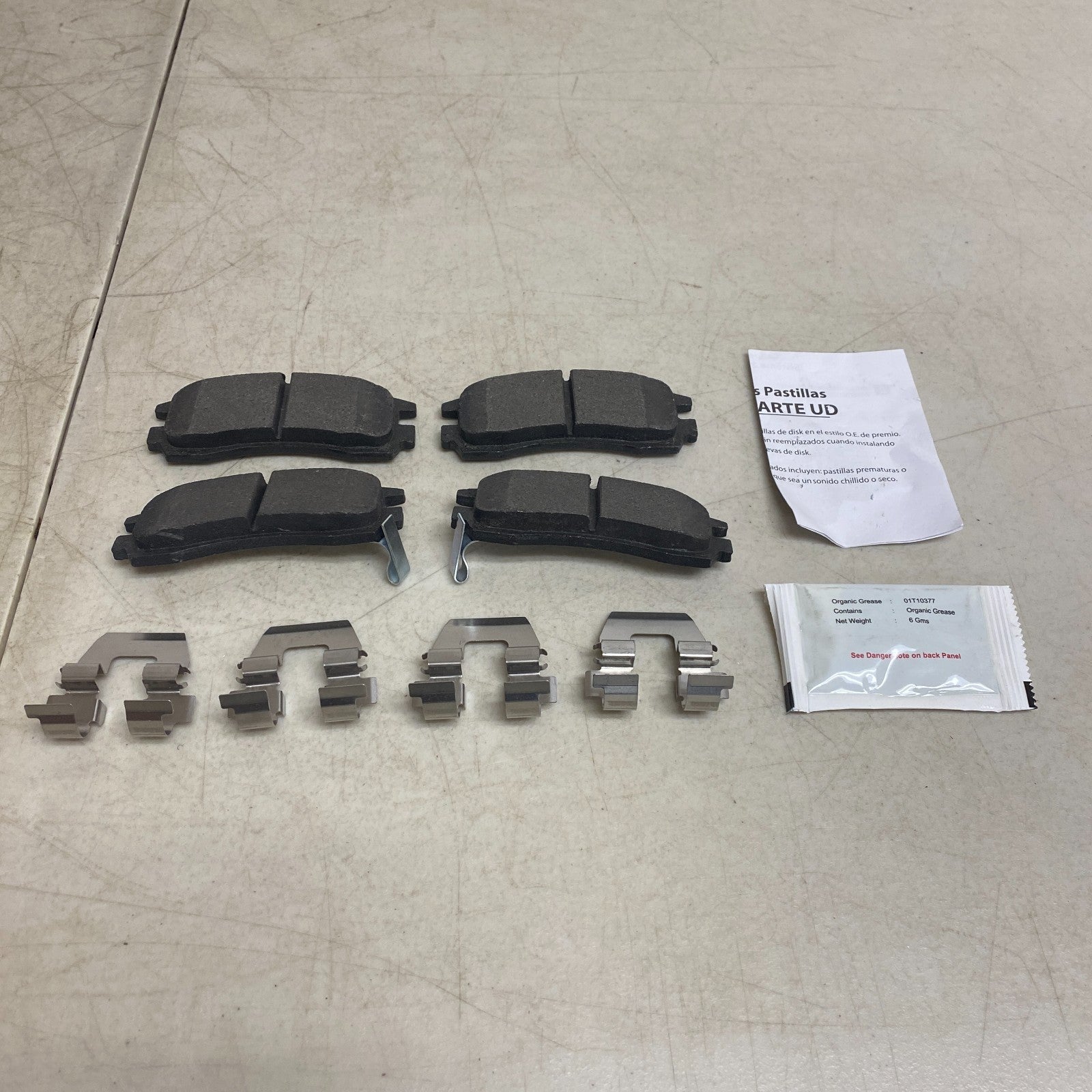 Bendix MKD698FM Fleet MetLok Semi-Metallic Rear Brake Pads Heavy Duty