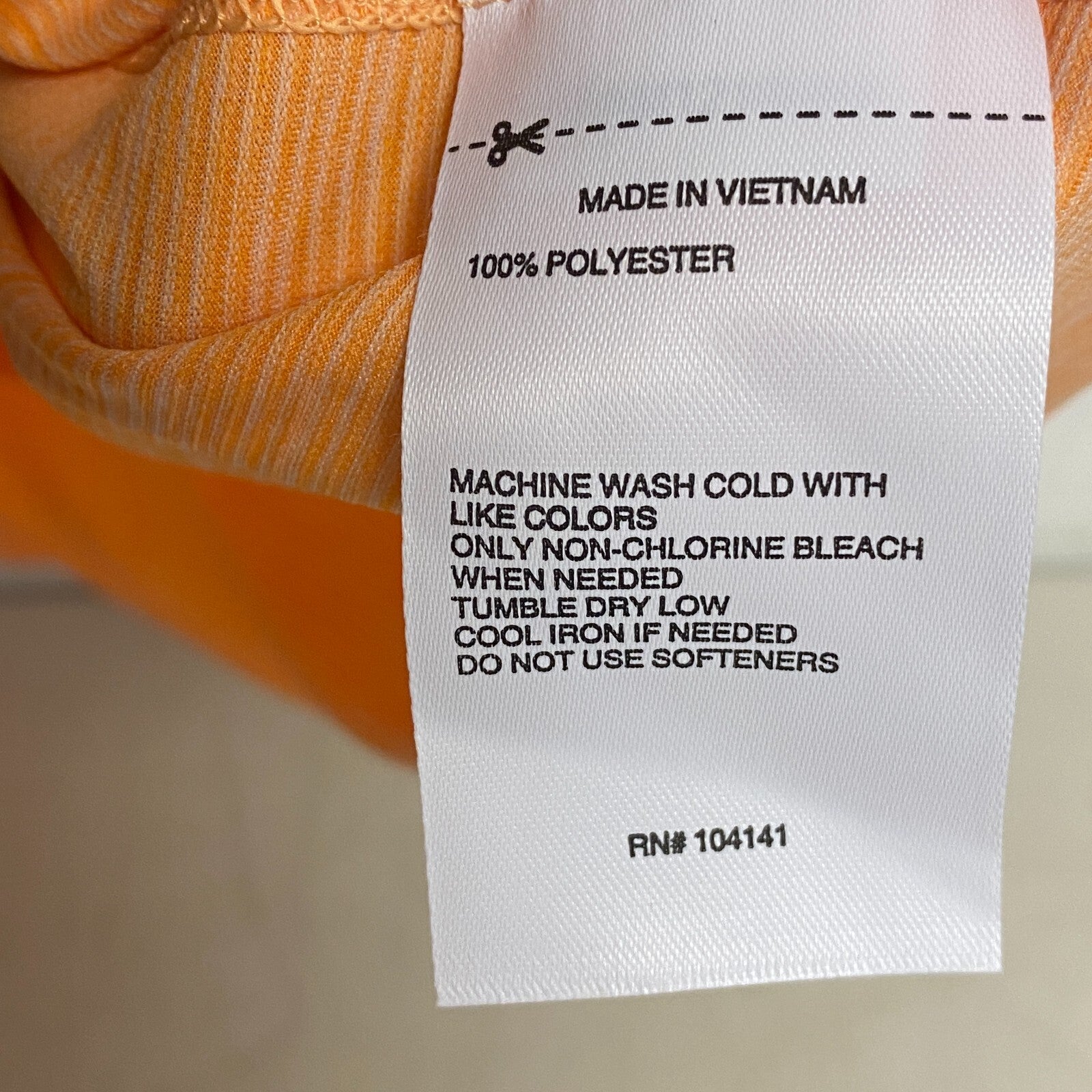 DSG Men's Training Movement Relaxed Tee Cantaloupe / Pure White DAM12100NX