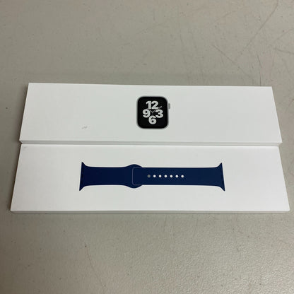 Apple Watch SE (1st Gen) GPS, 40mm Silver Aluminum Case w Abyss Blue Sport Band