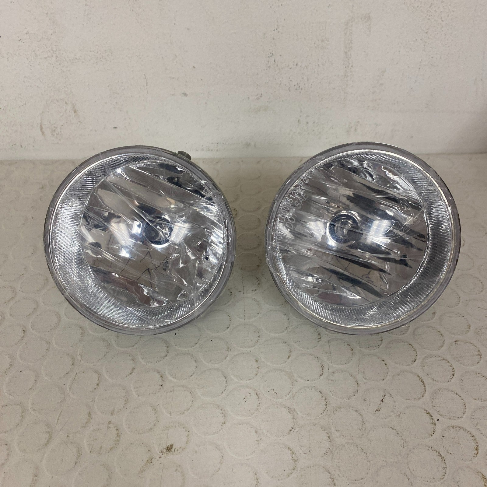 Autosaver88 Fog Lights Clear Lens w/Bulbs Harness Switch Toyota Tacoma Tundra