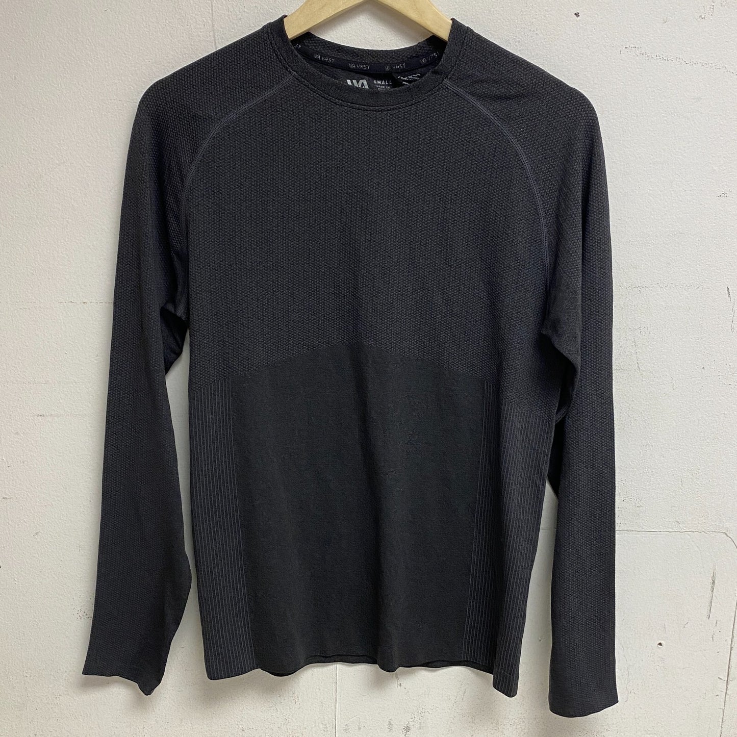 VRST Men's Elegant Small LS Circuit Tee T-Shirt Graphic Charcoal MAX200326 NEW!