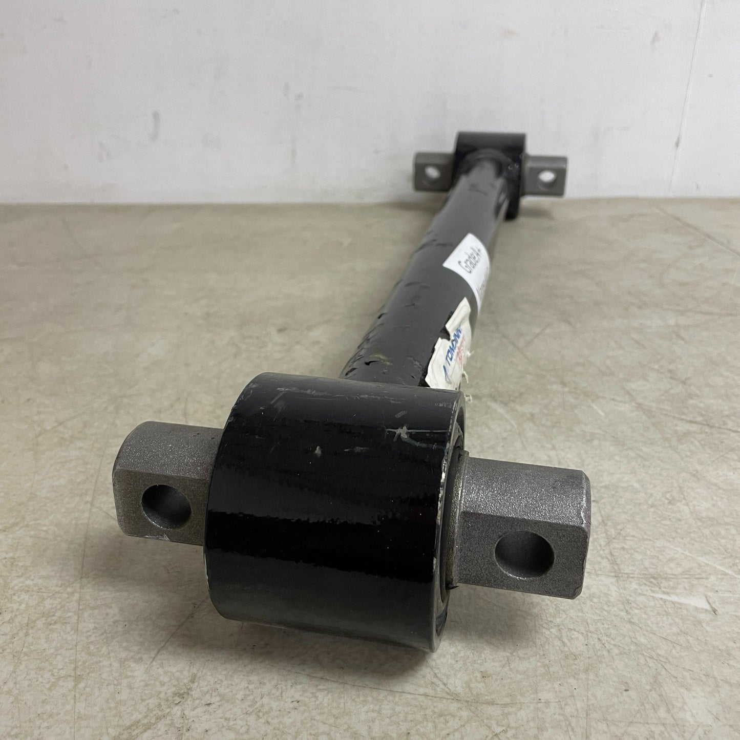 Automann TMR531 22.01" Torque Rod Volvo Air Ride 1-9/16" Shaft