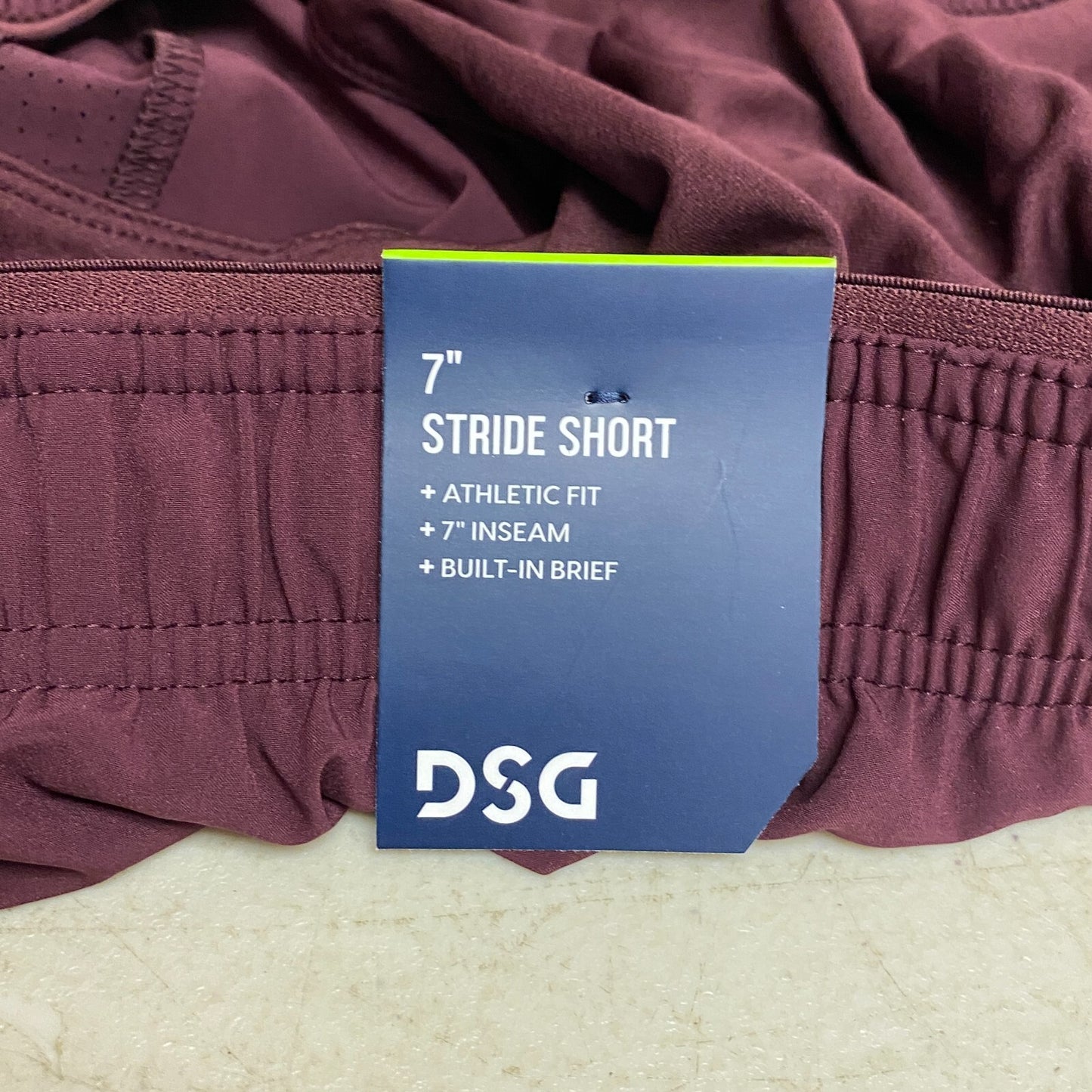 DSG Men's 7" Stride Run Short Team Burgandy DAM21202 RAND NEW