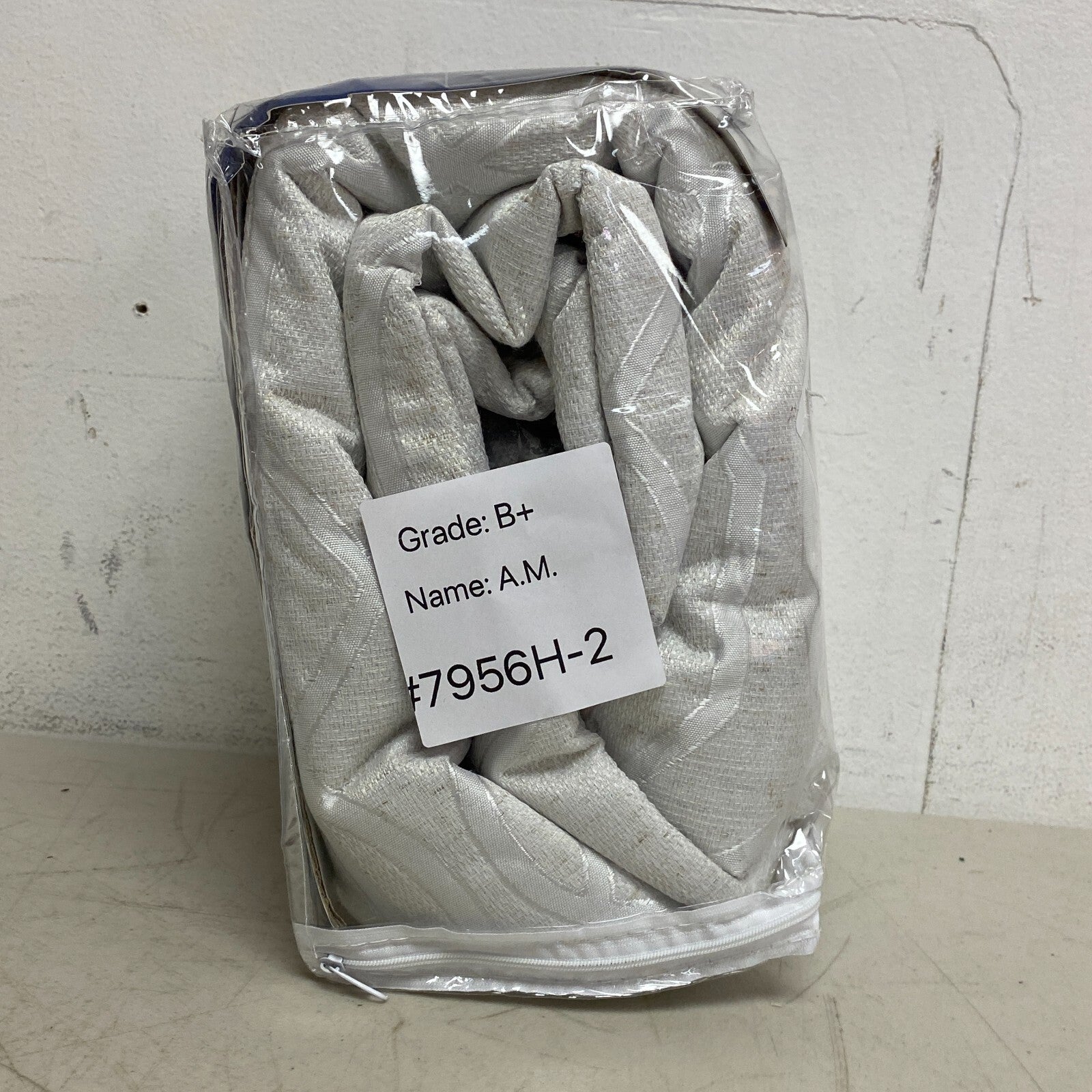 Eclipse Fleece Lined Insulating Curtain Grommet Pannel 100% blackout ambiance...