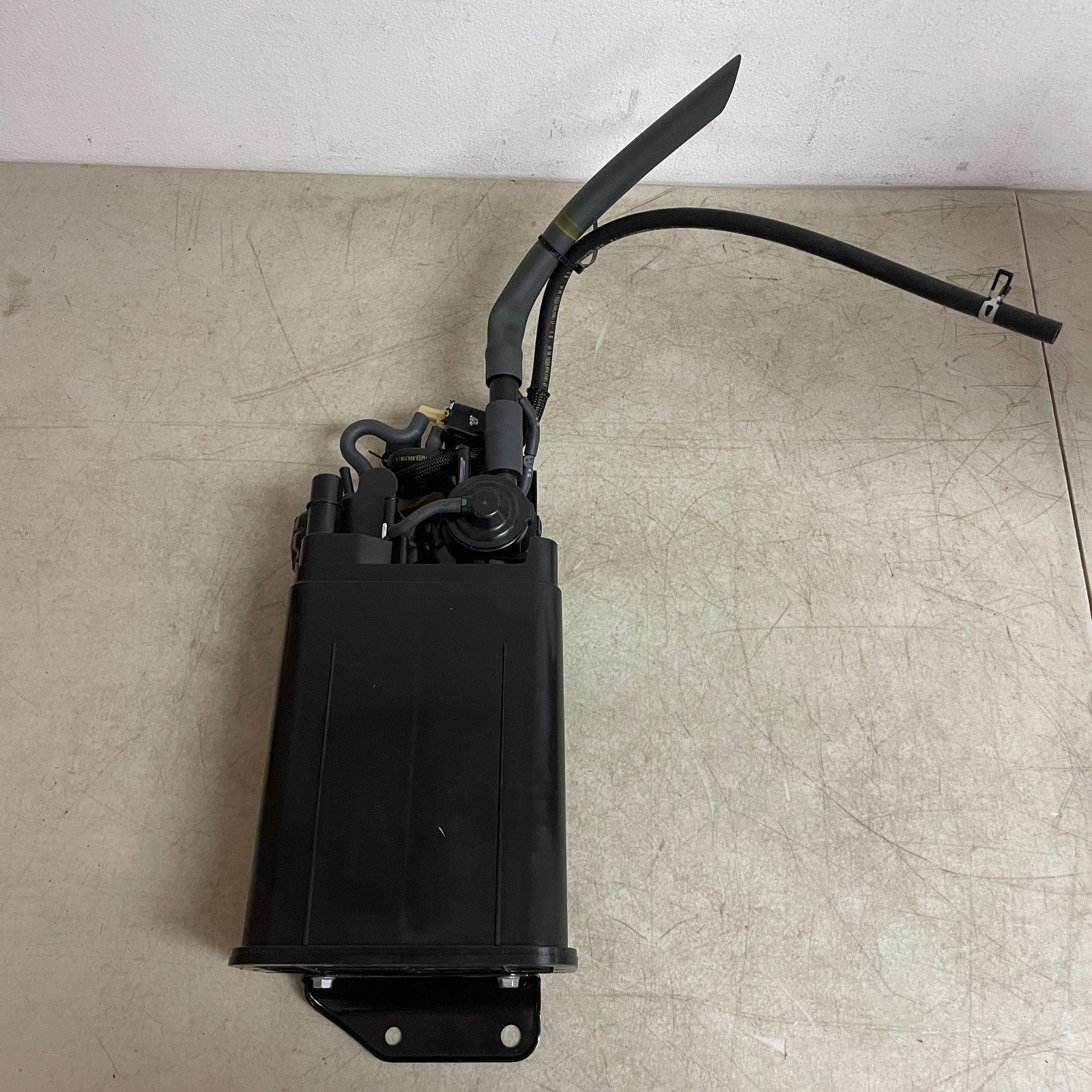 CARQUEST CPN1201 Premium Vapor Canister Charcoal Emission Canister