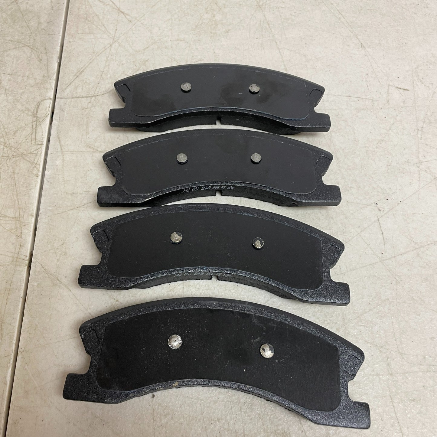 BOSCH BE945H Blue Semi-Metallic Disc Brake Pads w/ Hardware Jeep Grand Cherokee