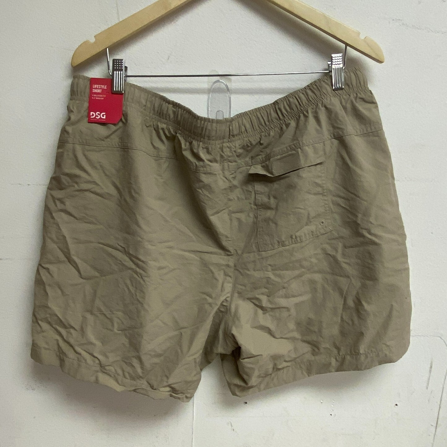 DSG X TWITCH + ALLISON Men's 6â Nylon Lifestyle Shorts Khaki Solid BOSSM13131