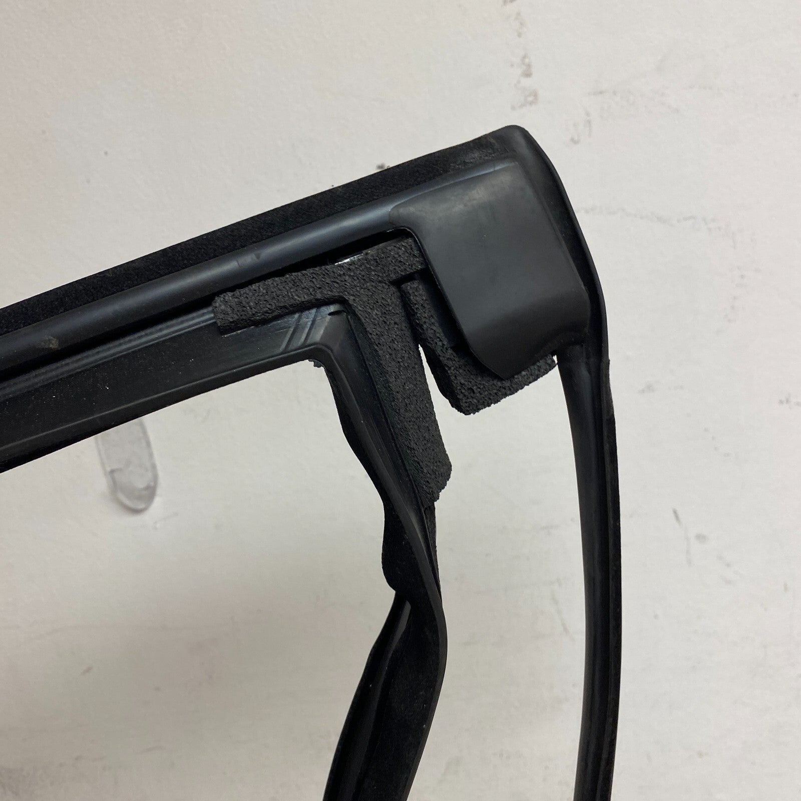 Ford Run - Door Glass FA1Z-5825767-A , Brand New