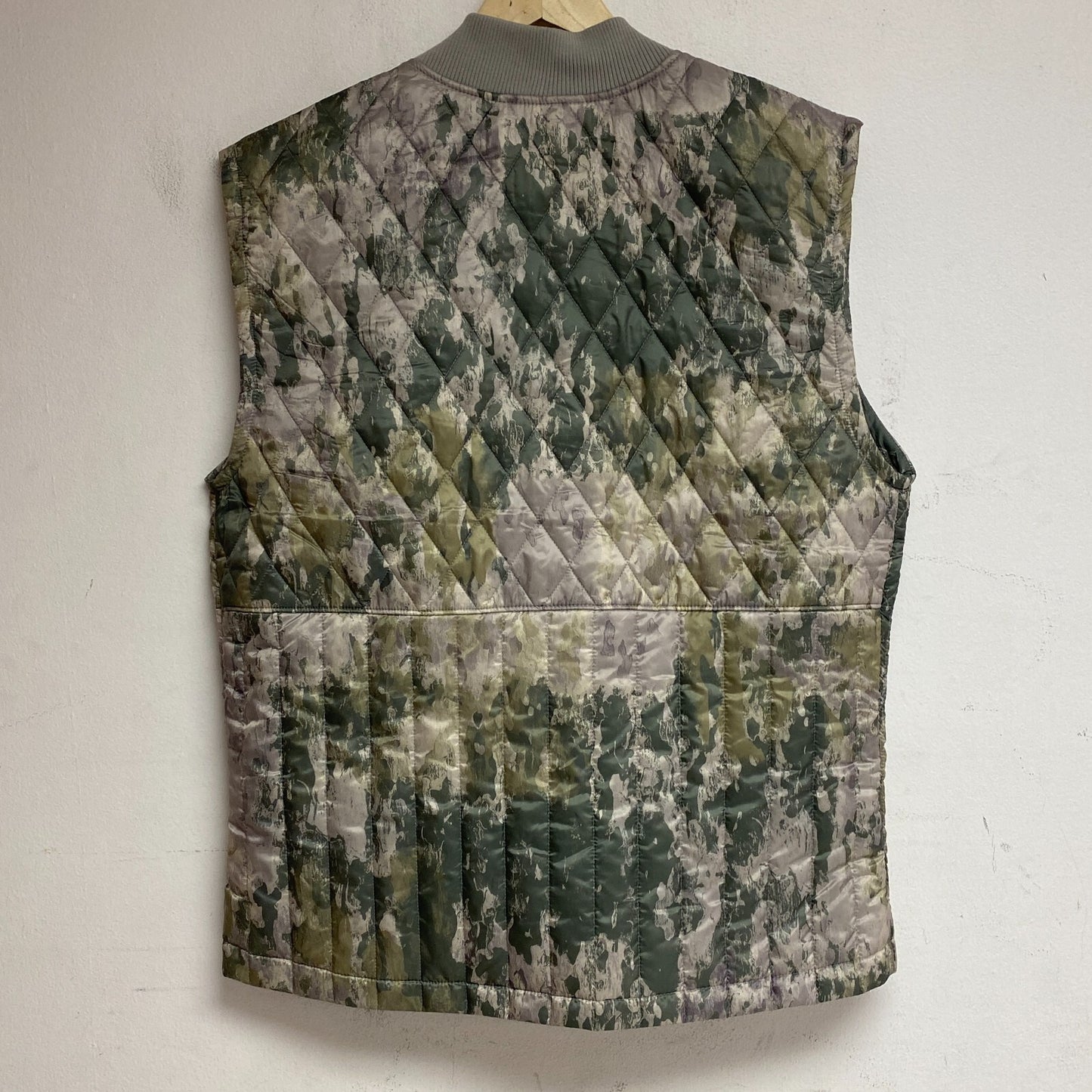 Alpine Design Mens Insulated Vest Print Sycamore Tree Moss ADM22493P BRAND NEW