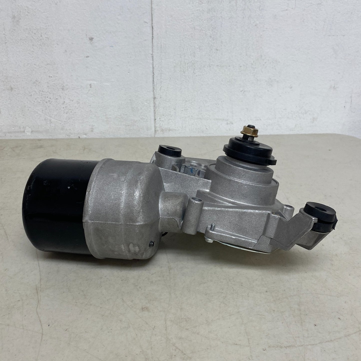 Cardone 85-148 Front Windshield Wiper Motor for 1968–1971 Chevrolet Models