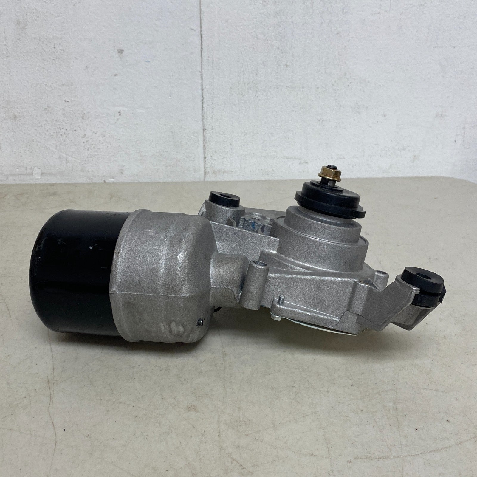 Cardone 85-148 Front Windshield Wiper Motor for 1968–1971 Chevrolet Models