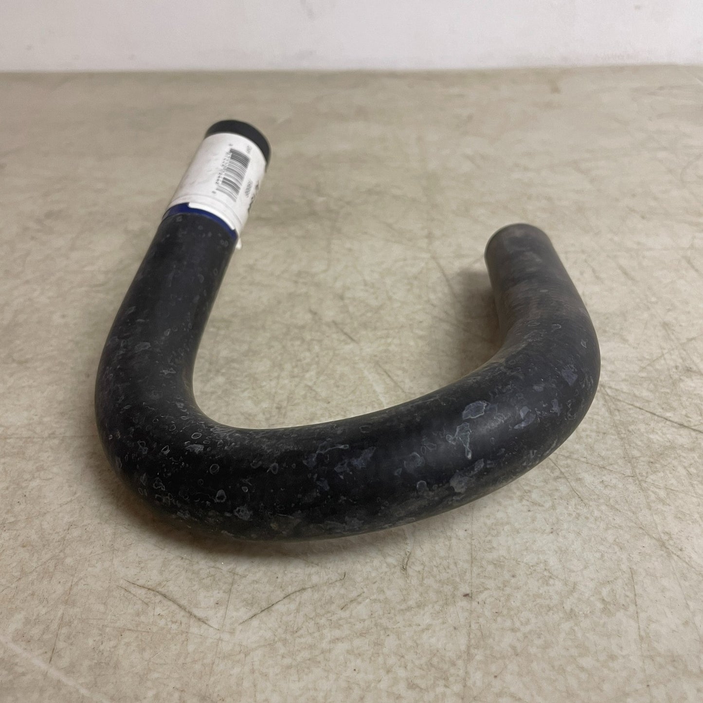 Dayco Curved Radiator Coolant Bypass Hose 6 Inch Black A71544