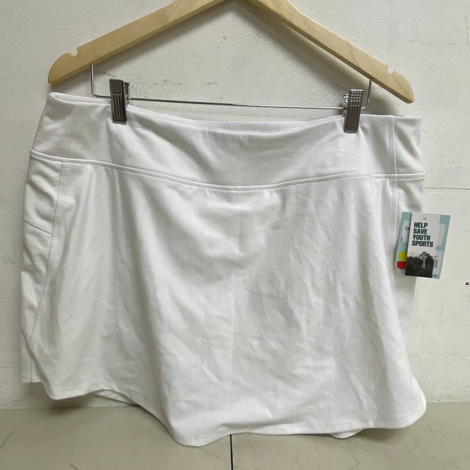 DSG Performance Skort Pure White DAW12325 BRAND NEW
